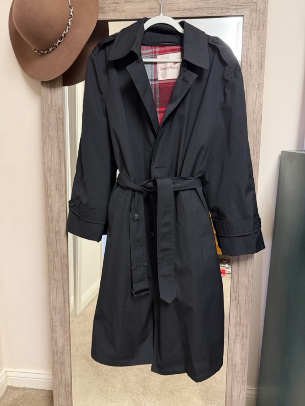 Men's Black Trench Coat with Belt - Classic Tailored Outerwear